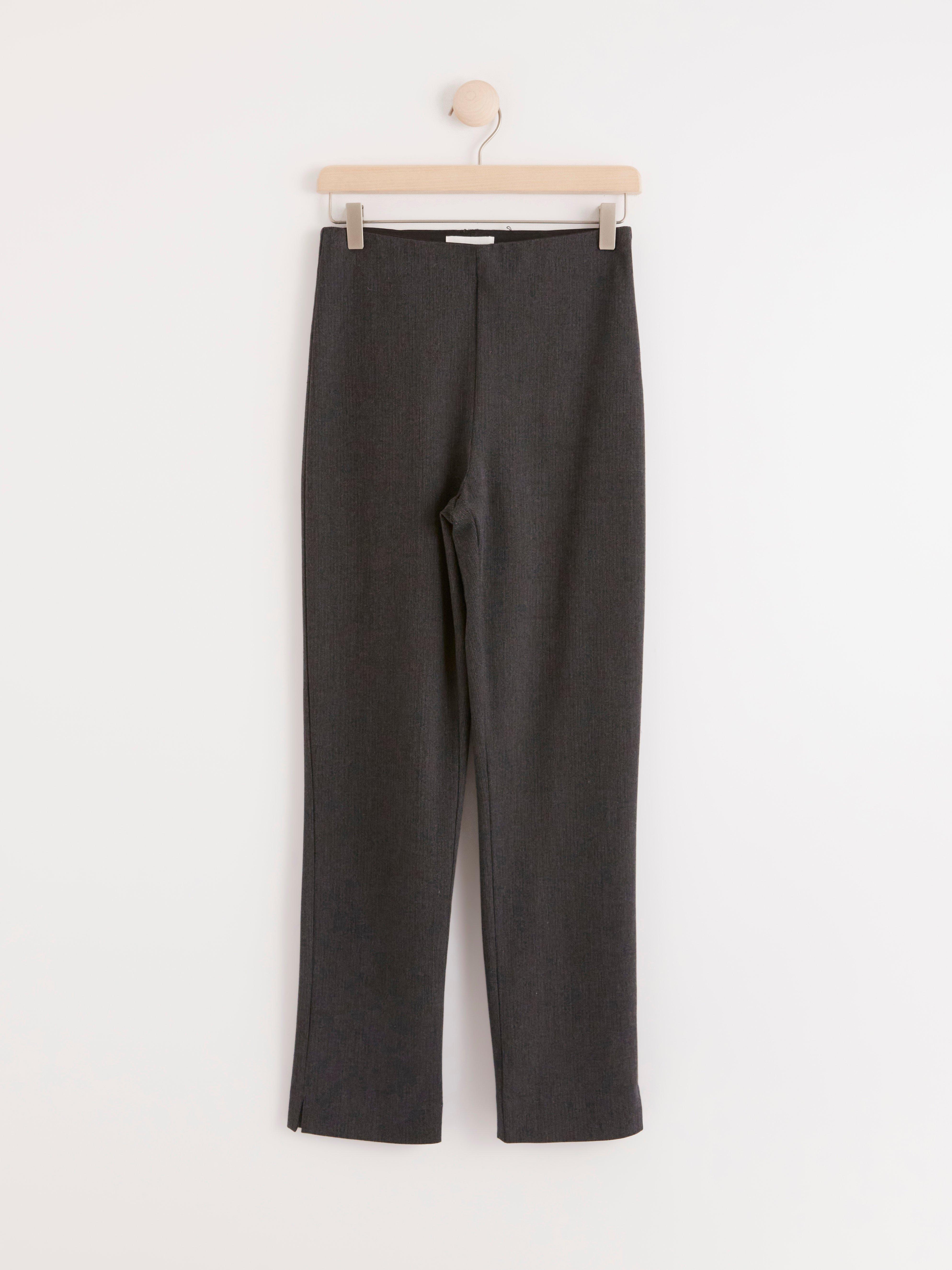 Slim fit byxa med hög midja