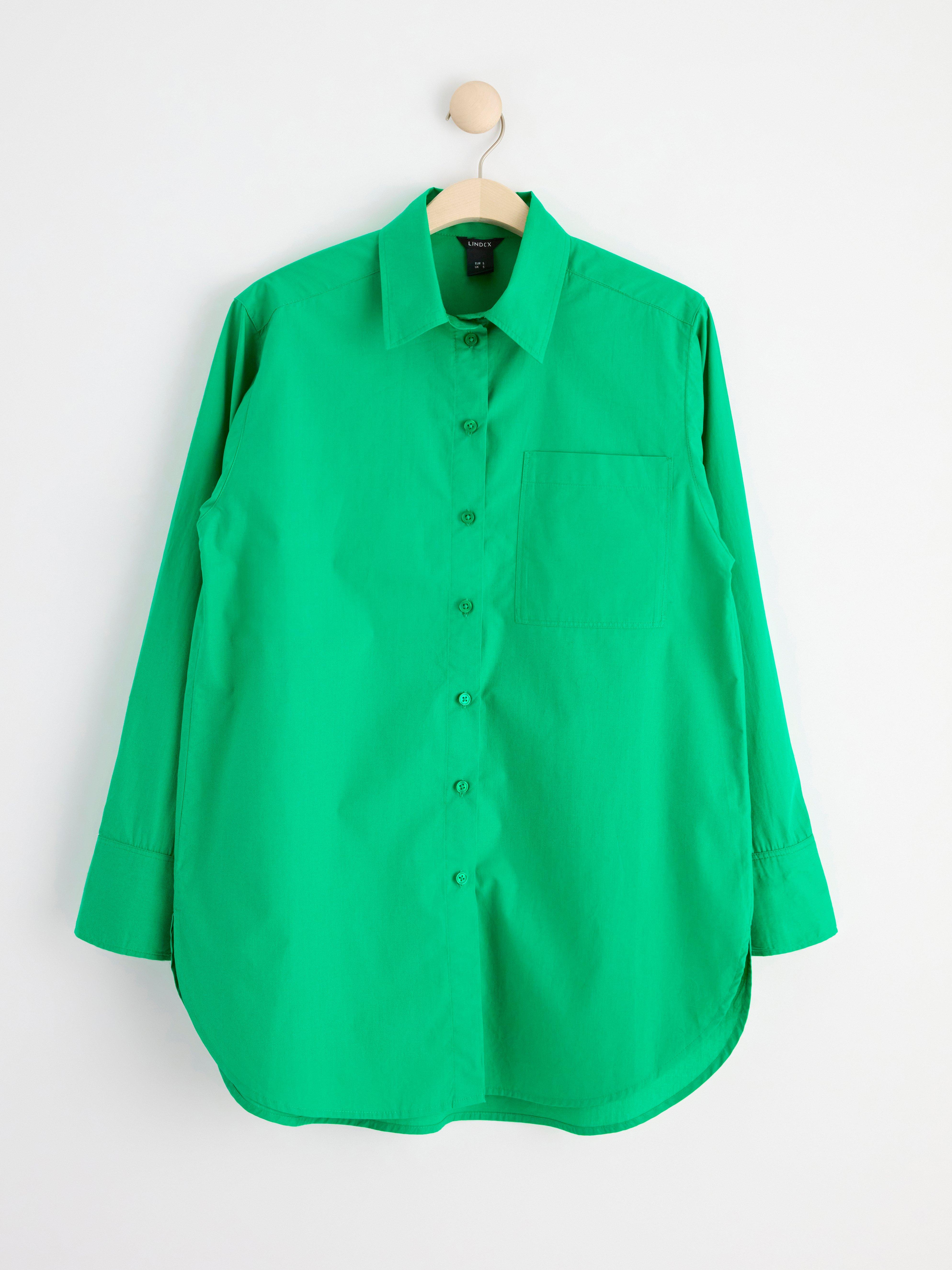 Bomullsskjorta i oversize-modell