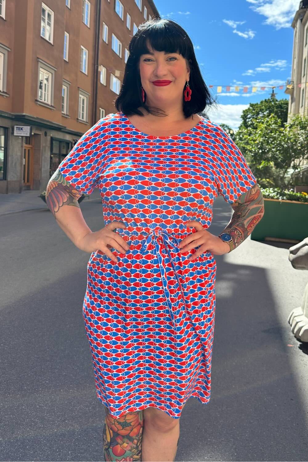 Cissi och Selma Bella klänning Mört Röd/Blå