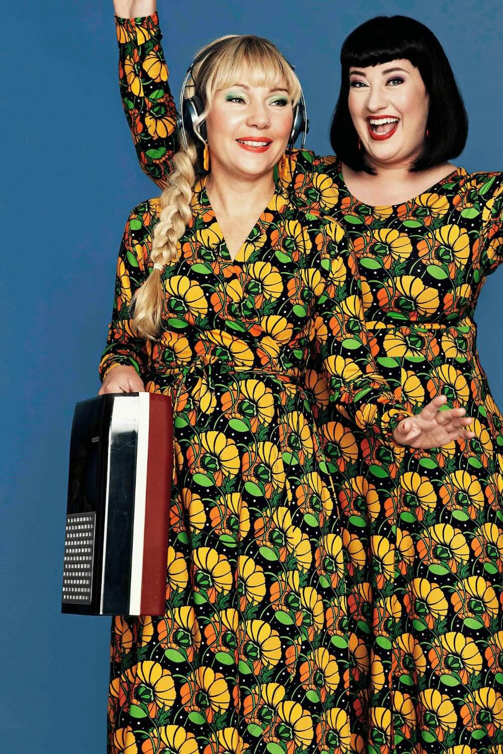 Cissi och Selma Anna-Klara klänning Kronblad Senap