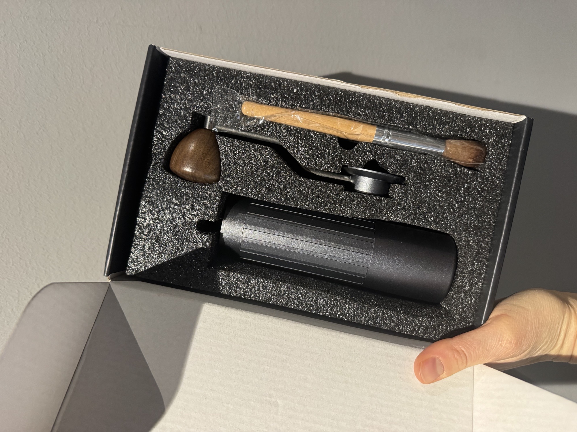 Tiamo Hand grinder, dark grey